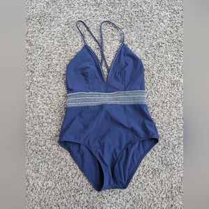 Kisuii One Piece Plunge Swimsuit Medium